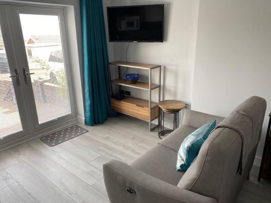 Luxury Mumbles View Studio Apartment Swansea Esterno foto